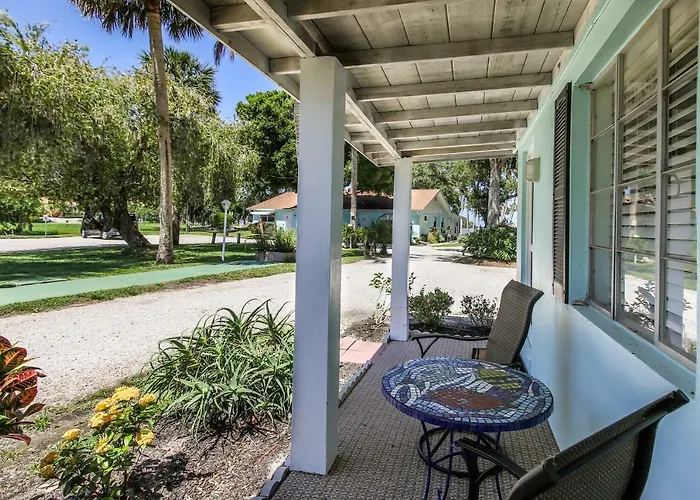 Island View Cottages Sebastian